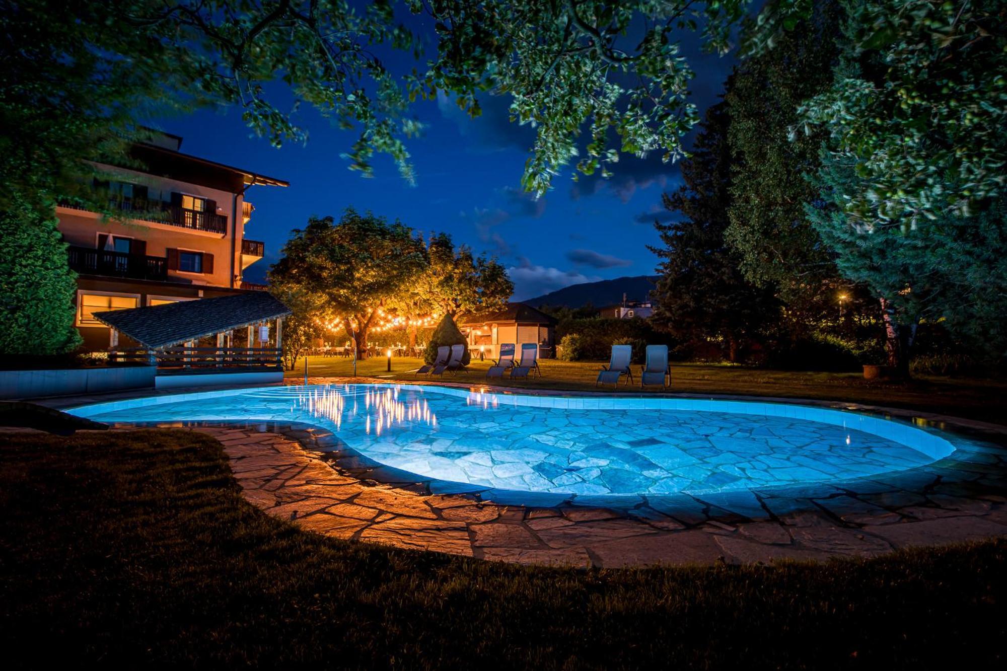 Hotel Ander Брунико Екстериор снимка
