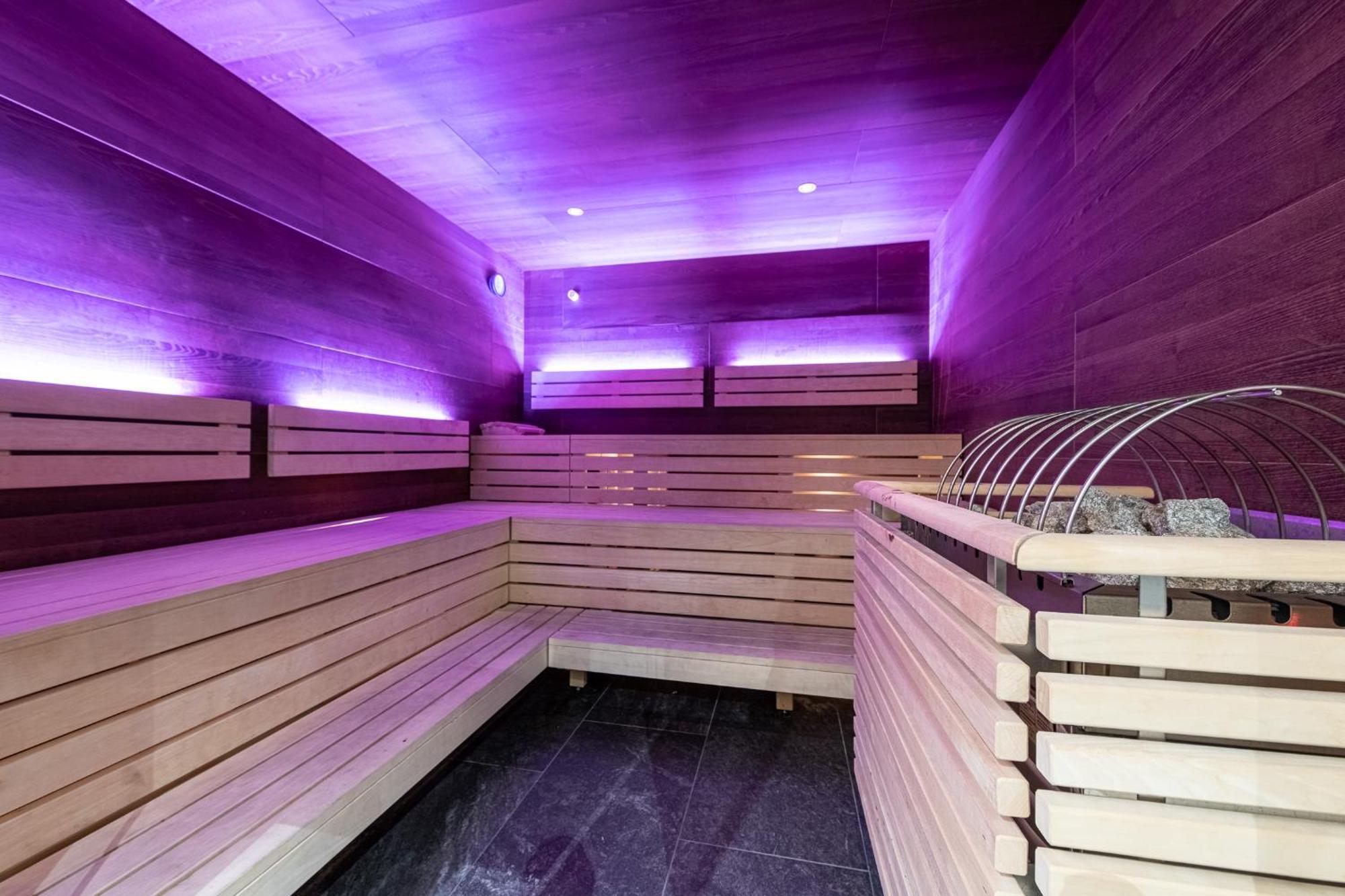 Hotel Ander Брунико Екстериор снимка