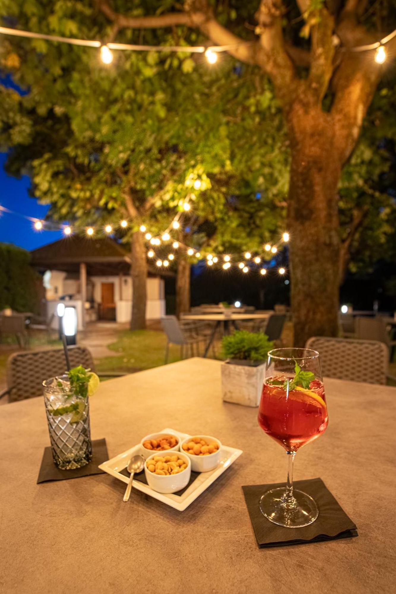Hotel Ander Брунико Екстериор снимка