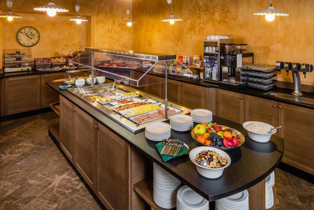 Hotel Ander Брунико Екстериор снимка