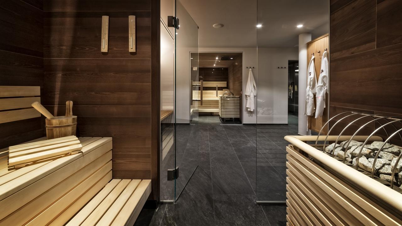 Hotel Ander Брунико Екстериор снимка